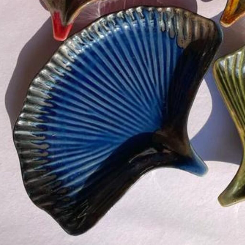 Town of Ceramics - TOC, Ceramic Serving Tray, Serving Tray, Ceramic Leaf Tray, Leaf Tray. Gift Items, Ceramic Gift Items